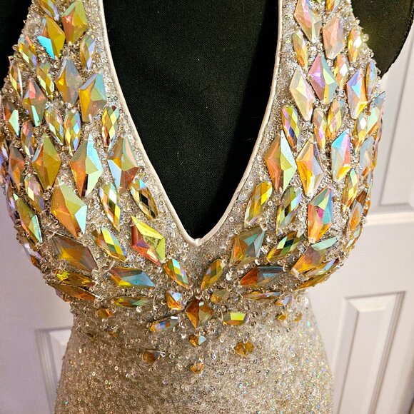 Fully Sequined/Beaded White/Multi Cocktail Dress. Black Tie. Formal. Sz 6. - Picture 1 of 4